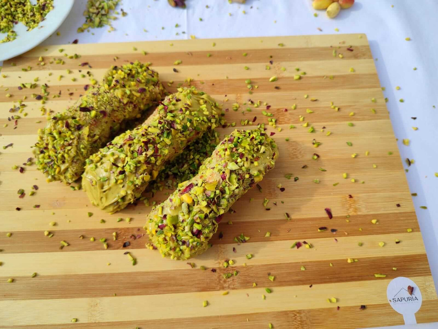 Pistacchio I Love You: Colomba Artigianale Super Farcita al Pistacchio + Uovo Gigante al Pistacchio + Kit Cannoli Pistacchio